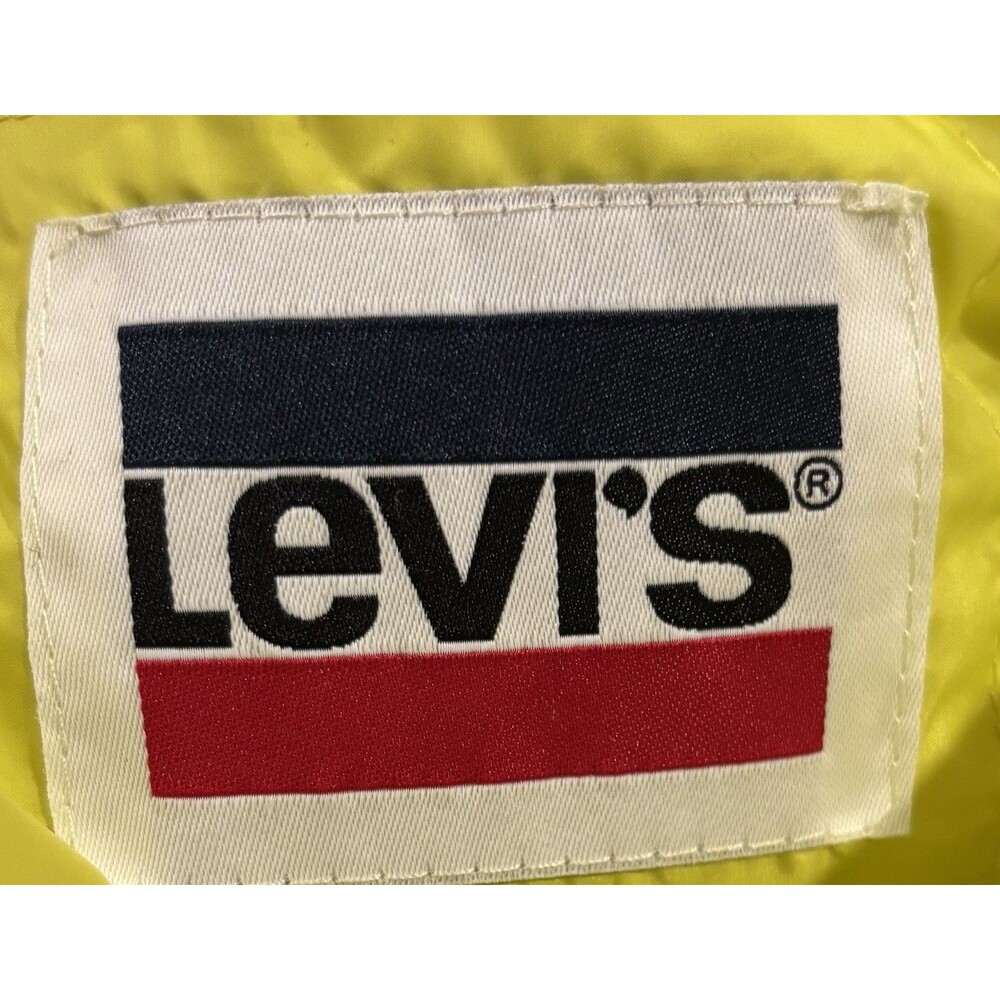 NWT Levi's Women's Sporty Box Quilted Puffer Vest Medium Yellow - Picture 4 of 7